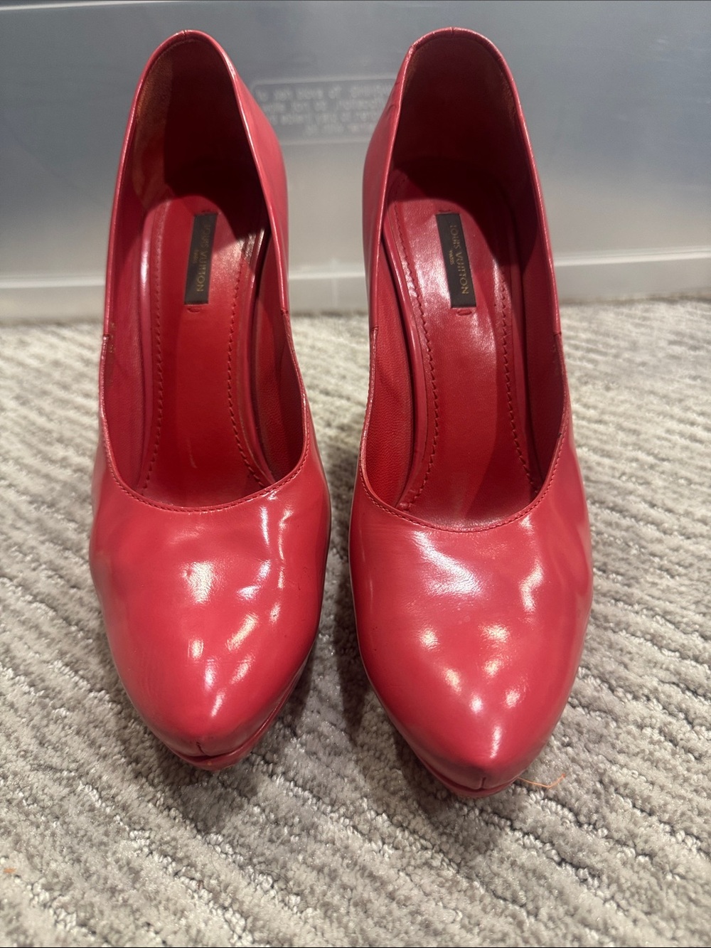 Louis Vuitton Pink Leather Pointed-Toe Pumps Heels Size 40 Made in Italy